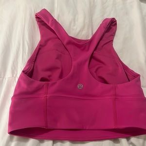 New lulu wunder train, size 6. EUC. Ships in bag
